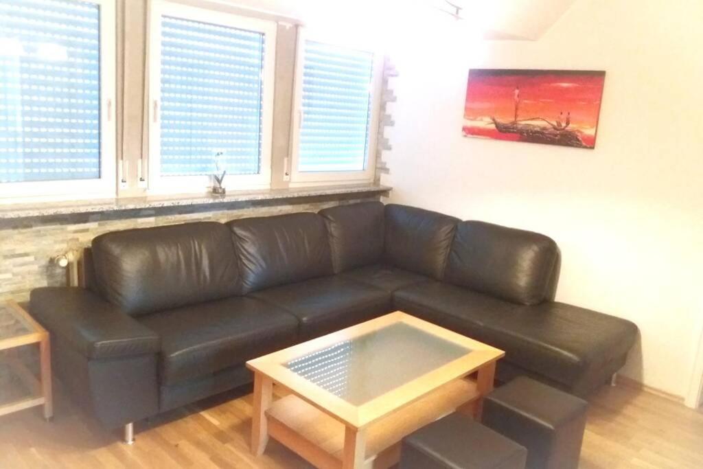 Neue, Helle Wohnung In Ludwigsburg, Nah Am Schloss Buitenkant foto