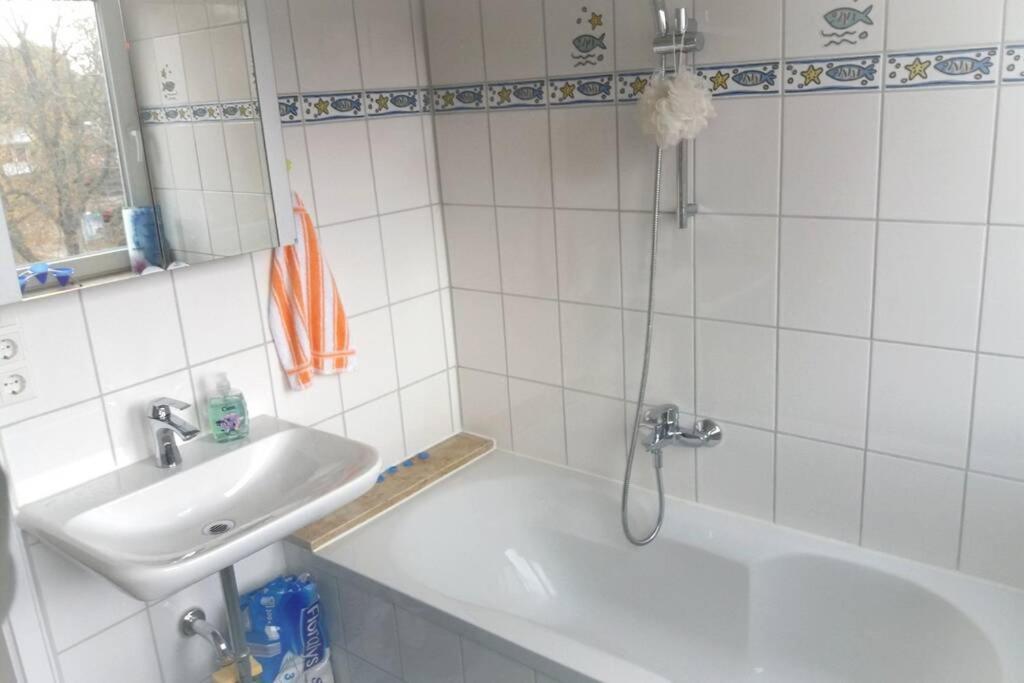 Neue, Helle Wohnung In Ludwigsburg, Nah Am Schloss Buitenkant foto